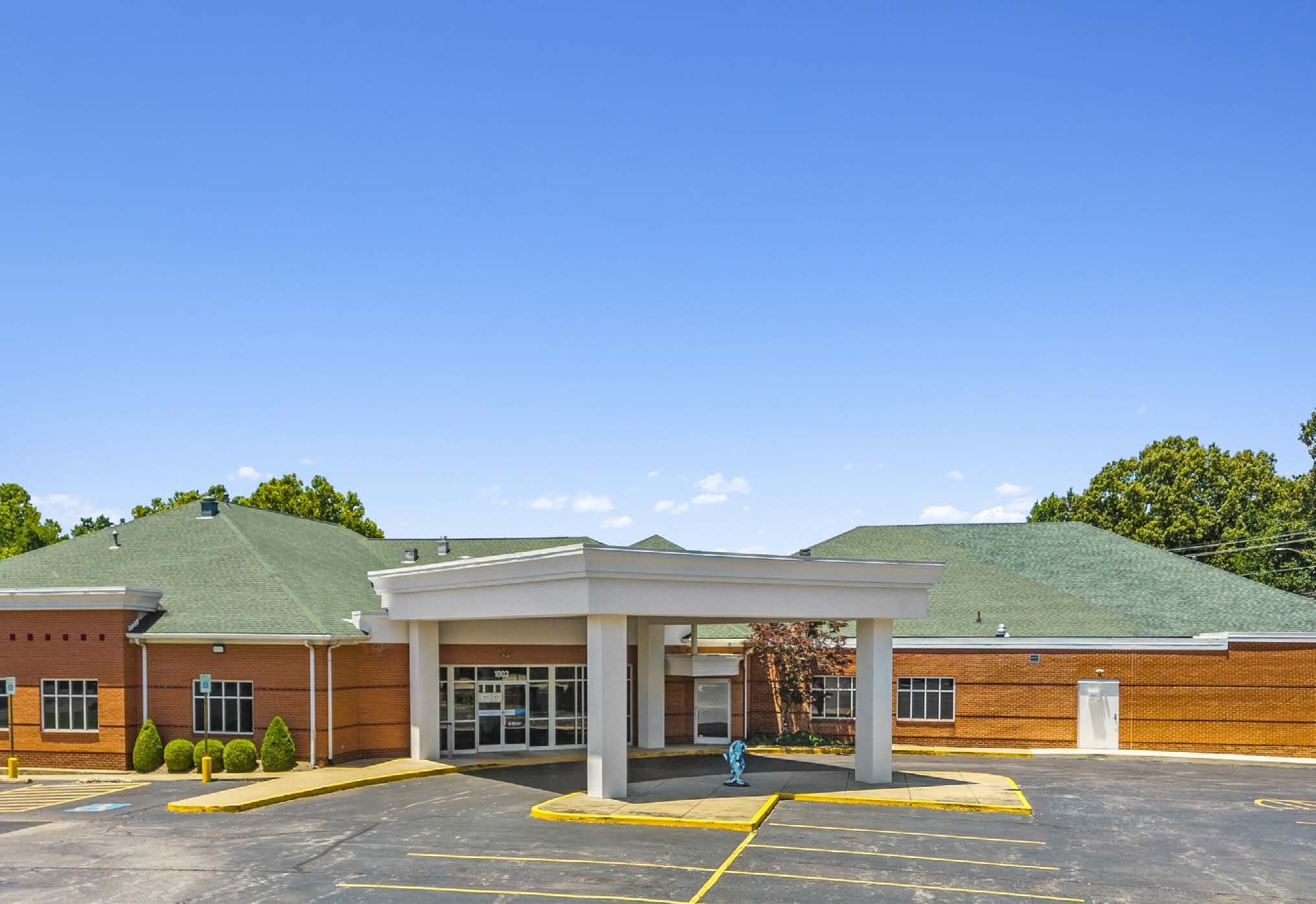 1002 Cornerstone Dr, Paris, TN for Sale