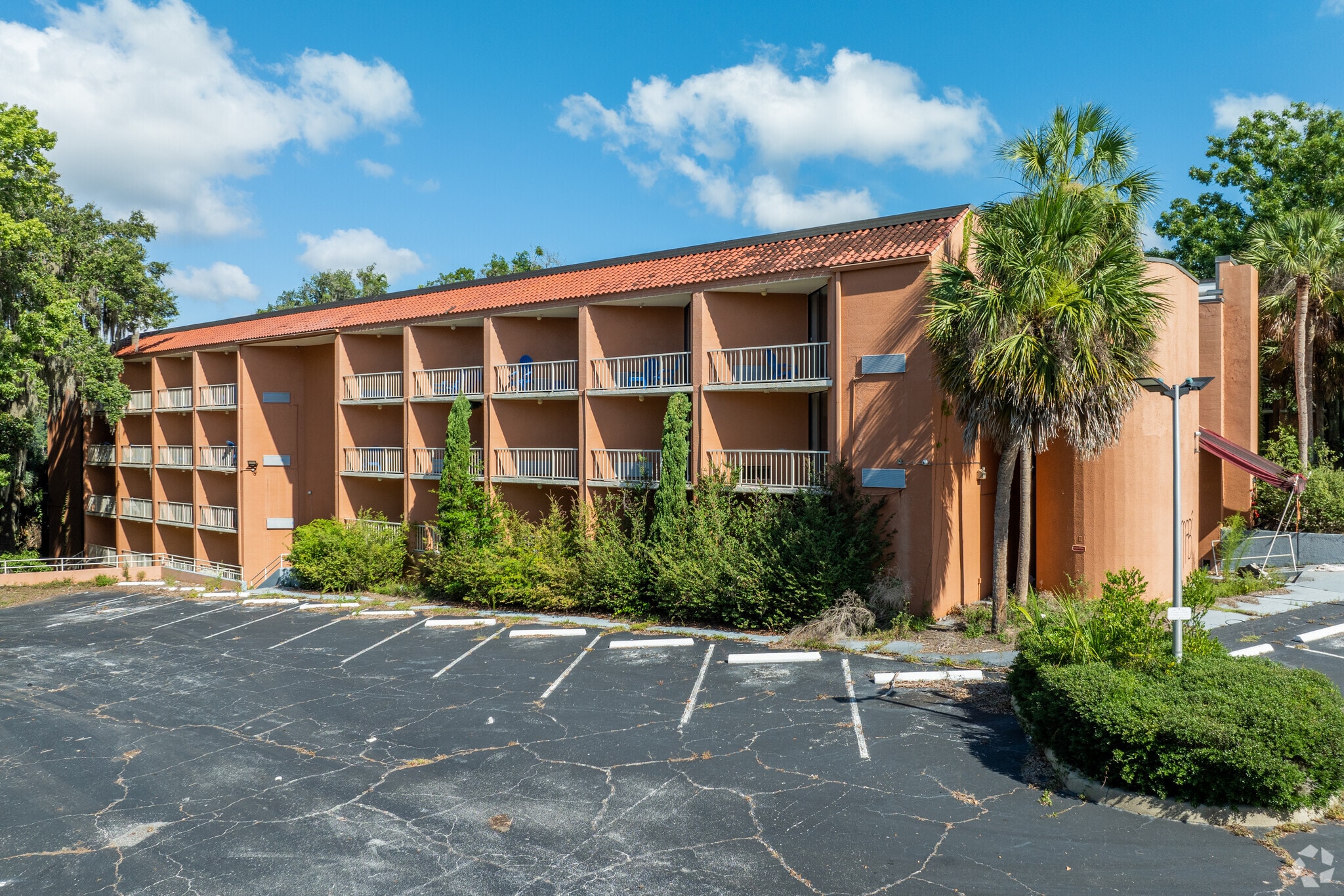 2900 SW 13th St, Gainesville, FL for Sale