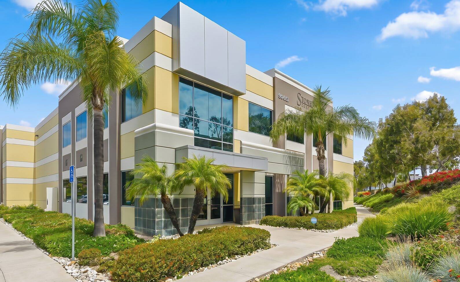 8495 Redwood Creek Ln, San Diego, CA for Sale