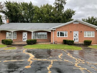 Wyoming, PA Veterinarian/Kennel - 2002 Wyoming Ave