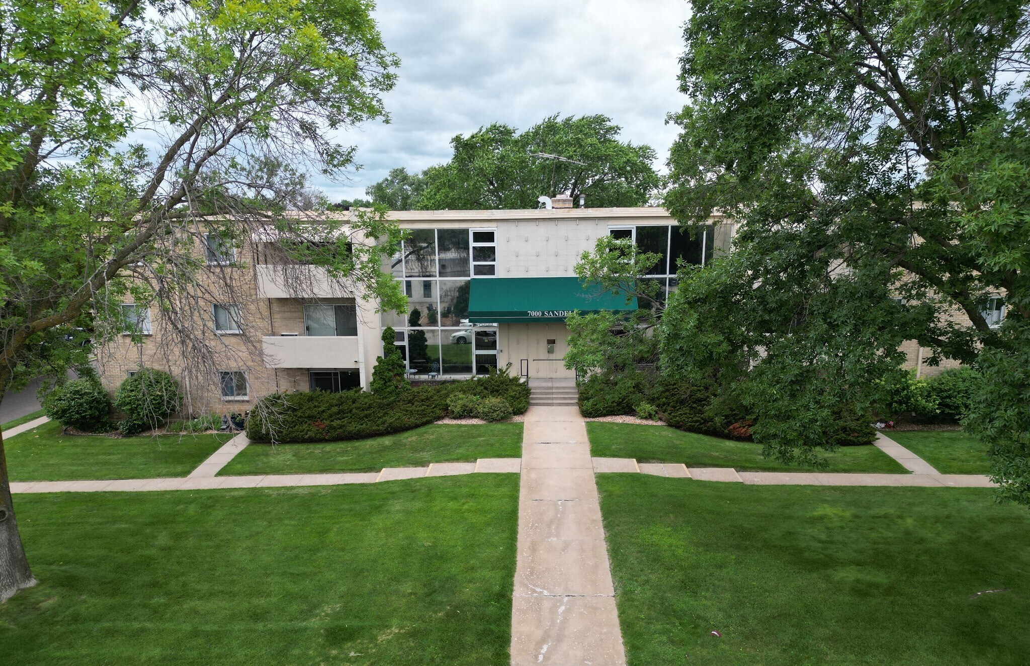 7000 Sandell Ave, Edina, MN for Sale