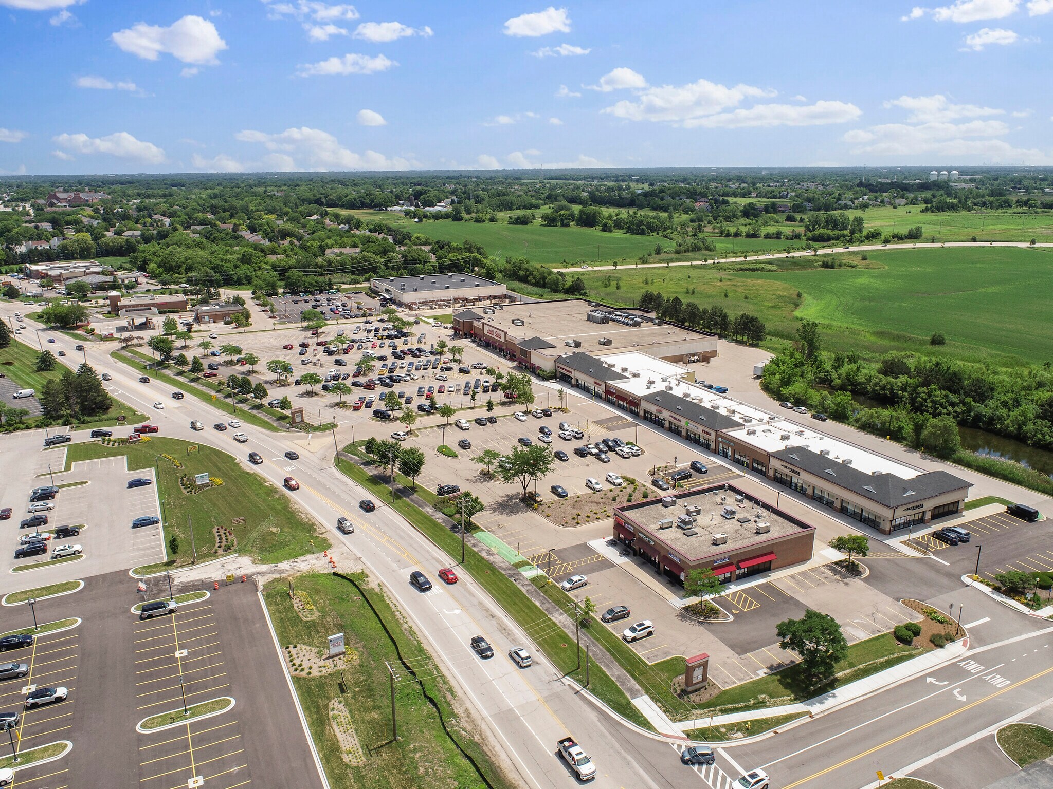 811-957 E Belvidere Rd, Grayslake, IL for Rent