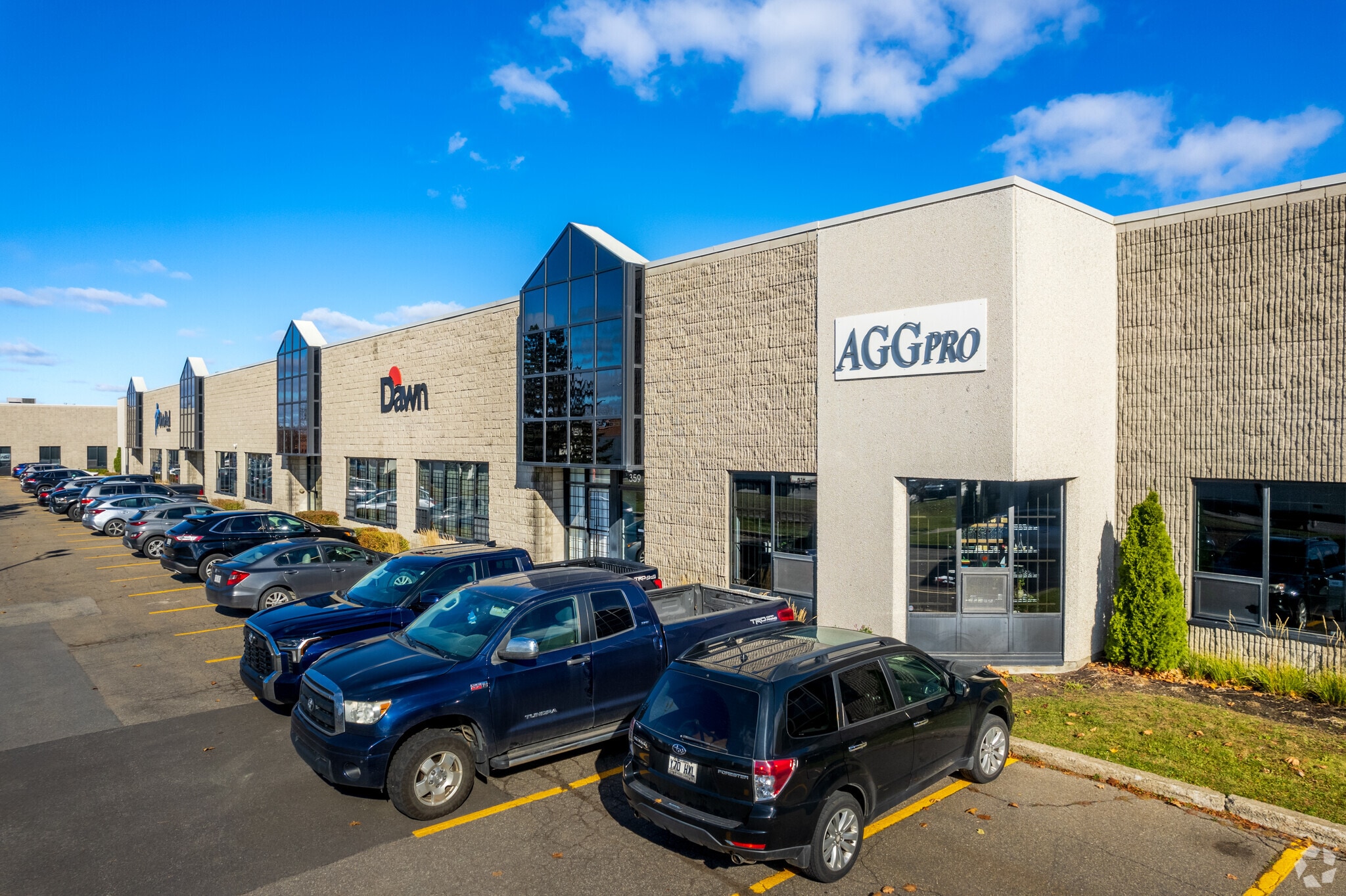 351-381 Rue McCaffrey, Montréal, QC for Rent