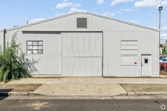 Bakersfield, CA Industrial - 712 17th St