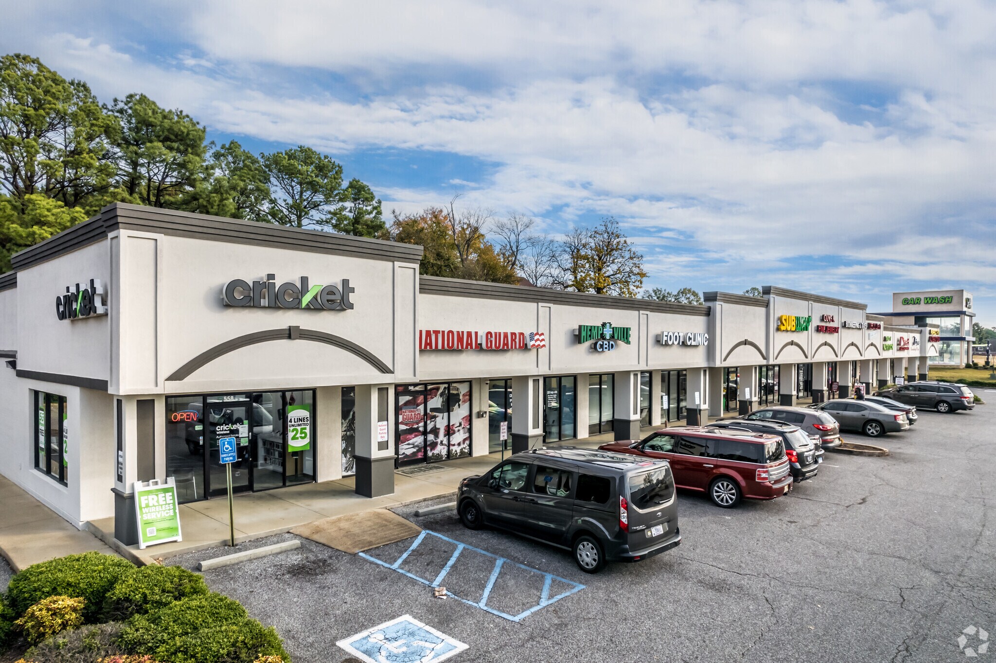 562 Goodman Rd E, Southaven, MS for Rent