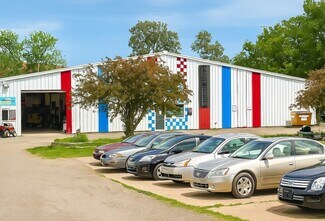 Bloomington, IL Light Manufacturing - 2804 Tractor Ln Bloomington, IL Light Manufacturing - 2804 Tractor Ln