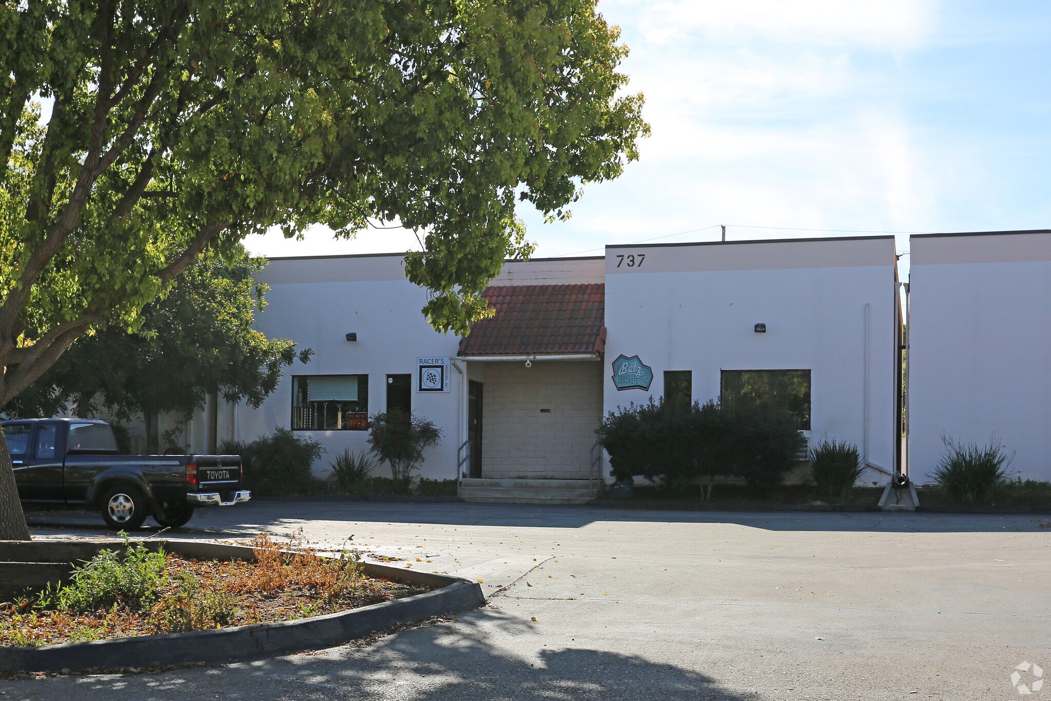 737 W 4th Ave Escondido, CA 92025 Industrial Property for Lease on