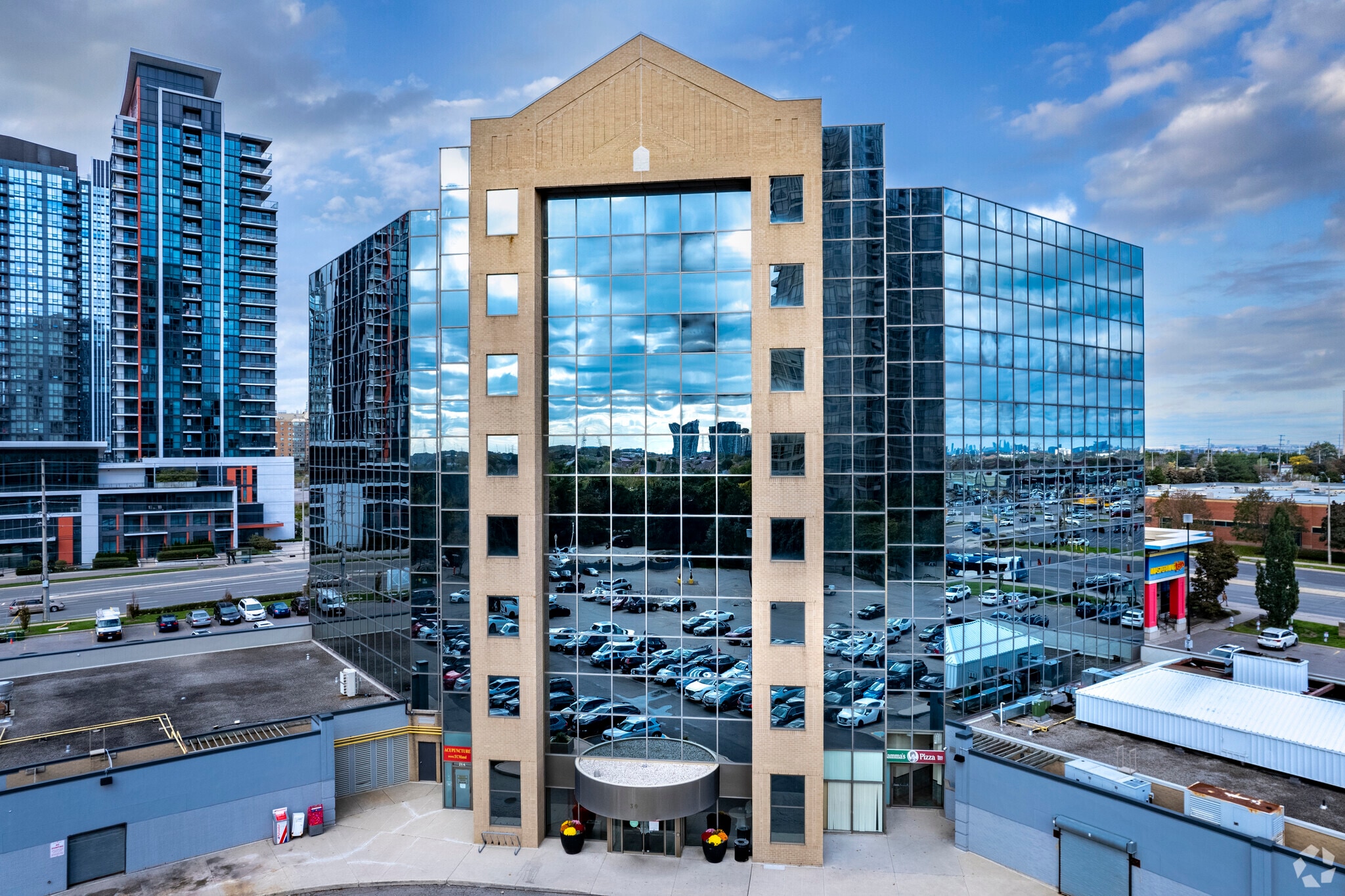 30 Eglinton Ave W, Mississauga, ON for Rent