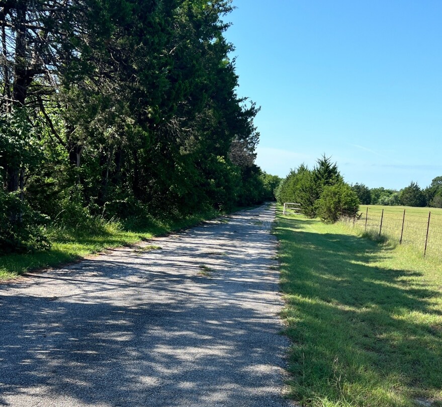 1560 W Belt Line Rd, Cedar Hill, TX for Sale