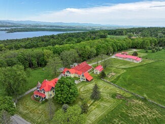 Moriah, NY Hospitality - 284 Edgemont Rd
