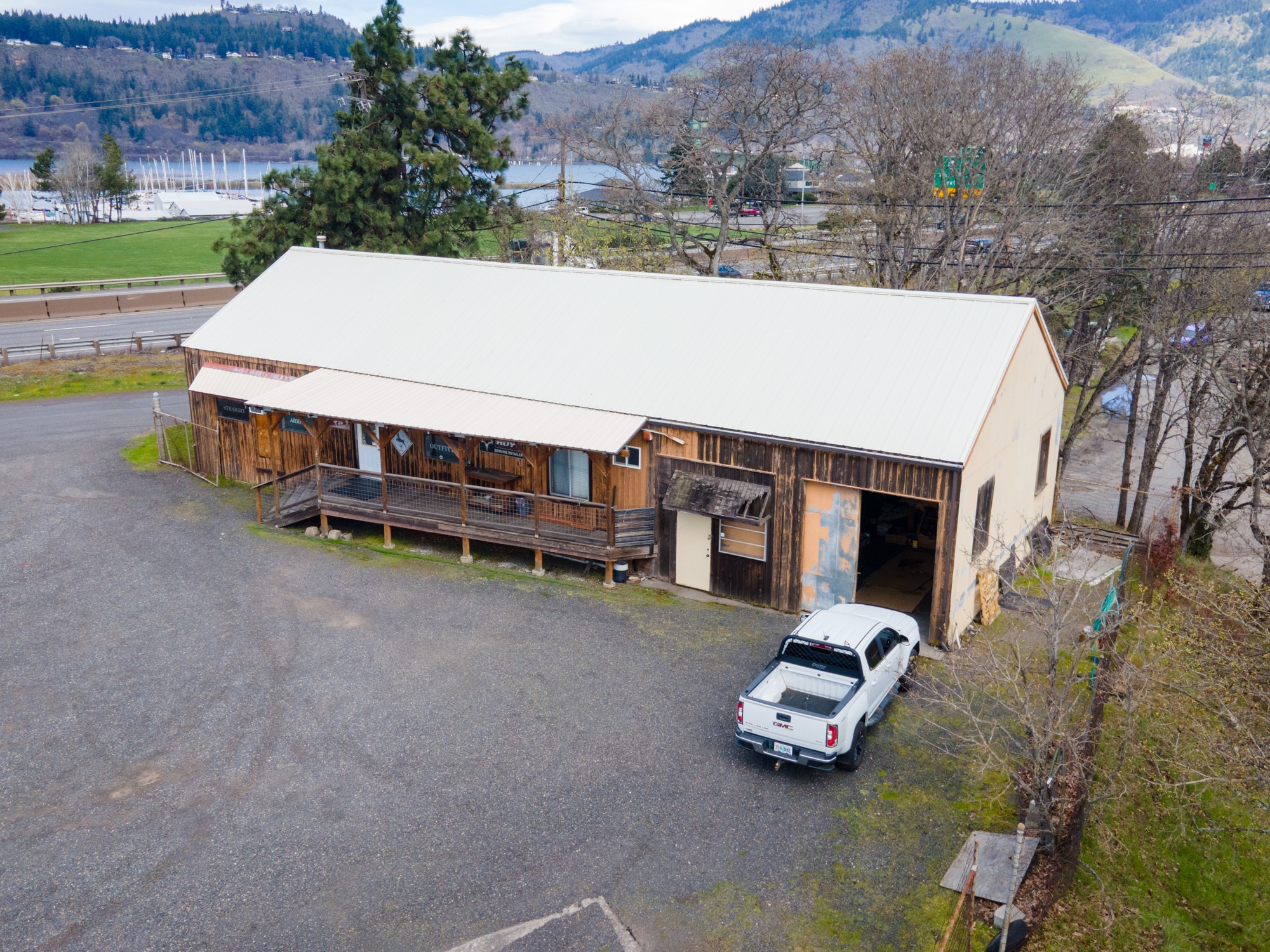 2680 Dock Rd, Hood River, OR for Sale