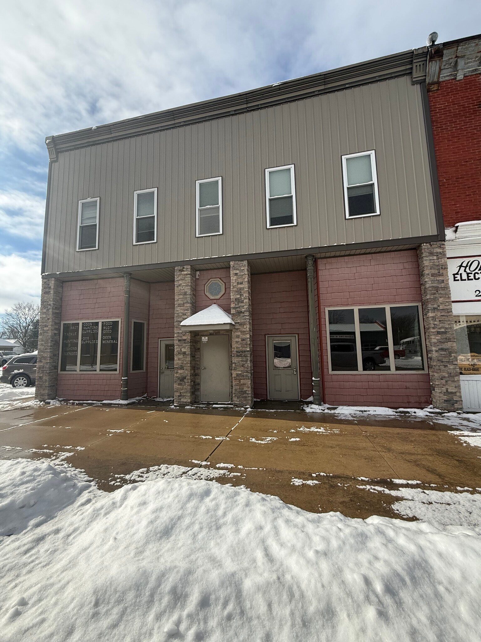 430 Main St, Rochester, IN for Rent
