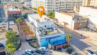 322 & 326 N Chaparral St