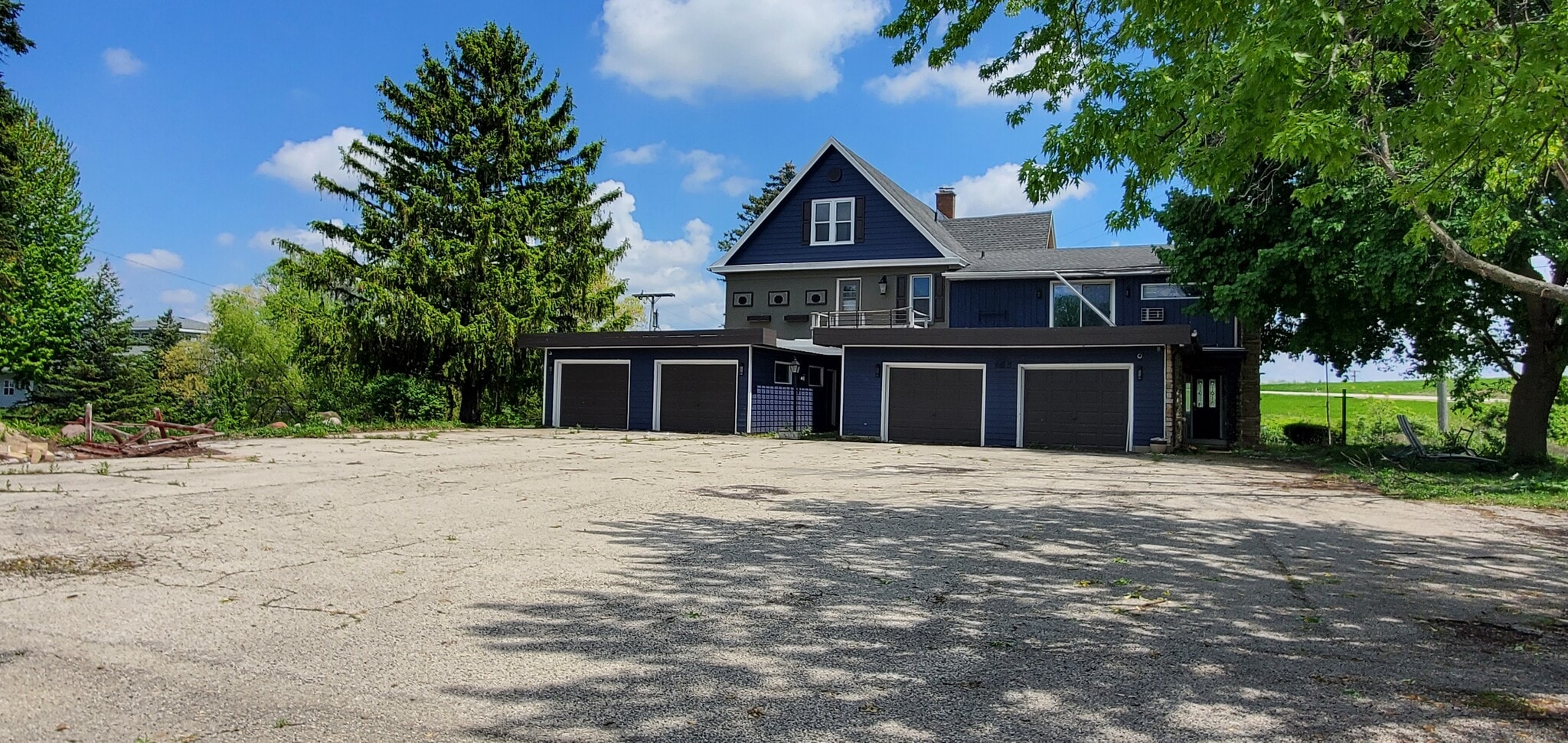 685 Lois Dr, Sun Prairie, WI for Sale