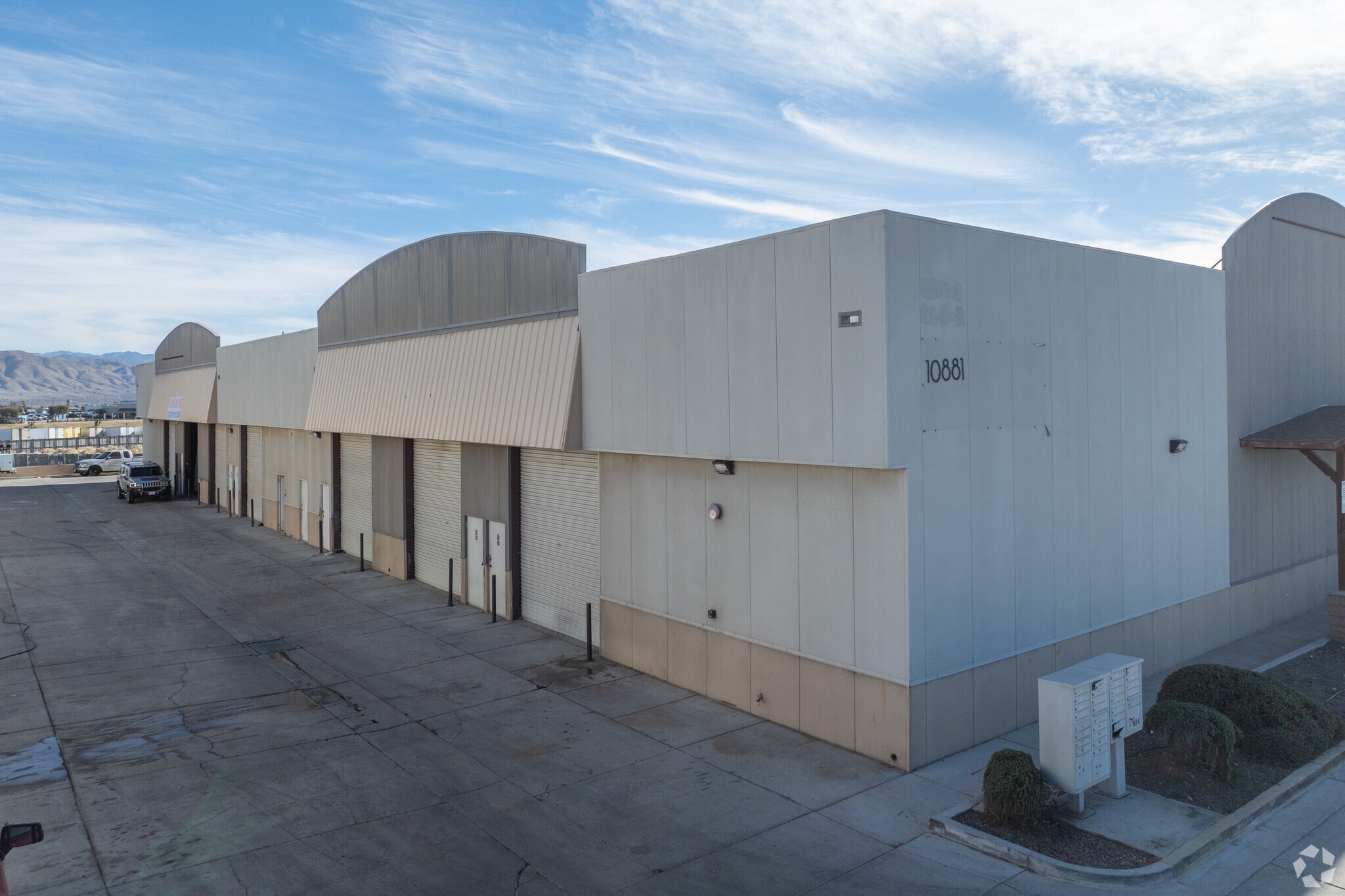10881 Santa Fe Ave, Hesperia, CA for Rent