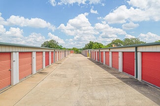 La Grange, TX Self-Storage Facilities - 1618 W State Highway 71