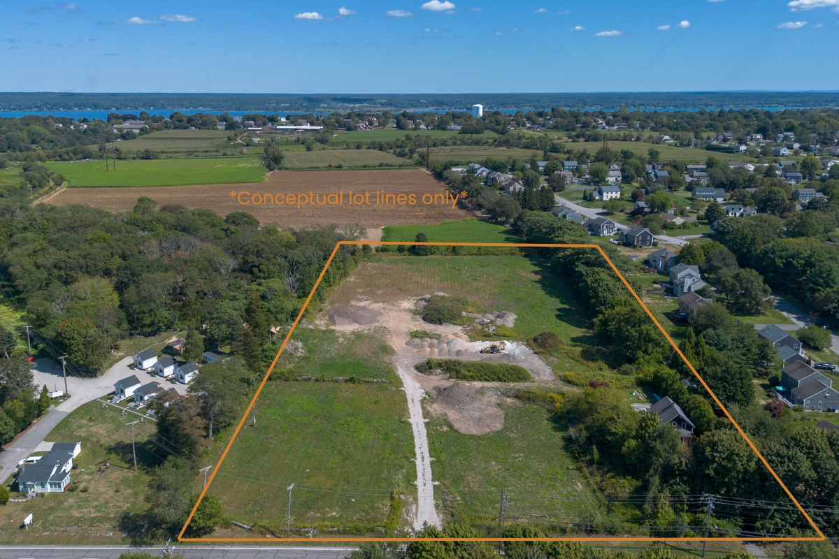 1200-1220 W Main Rd, Portsmouth, RI for Sale