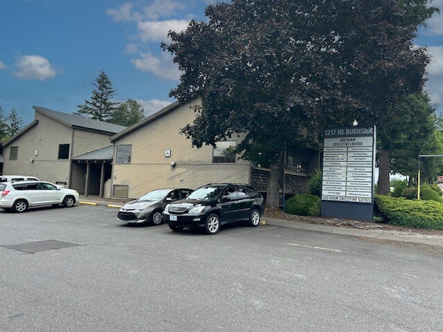 1217 NE Burnside Rd, Gresham, OR for Rent