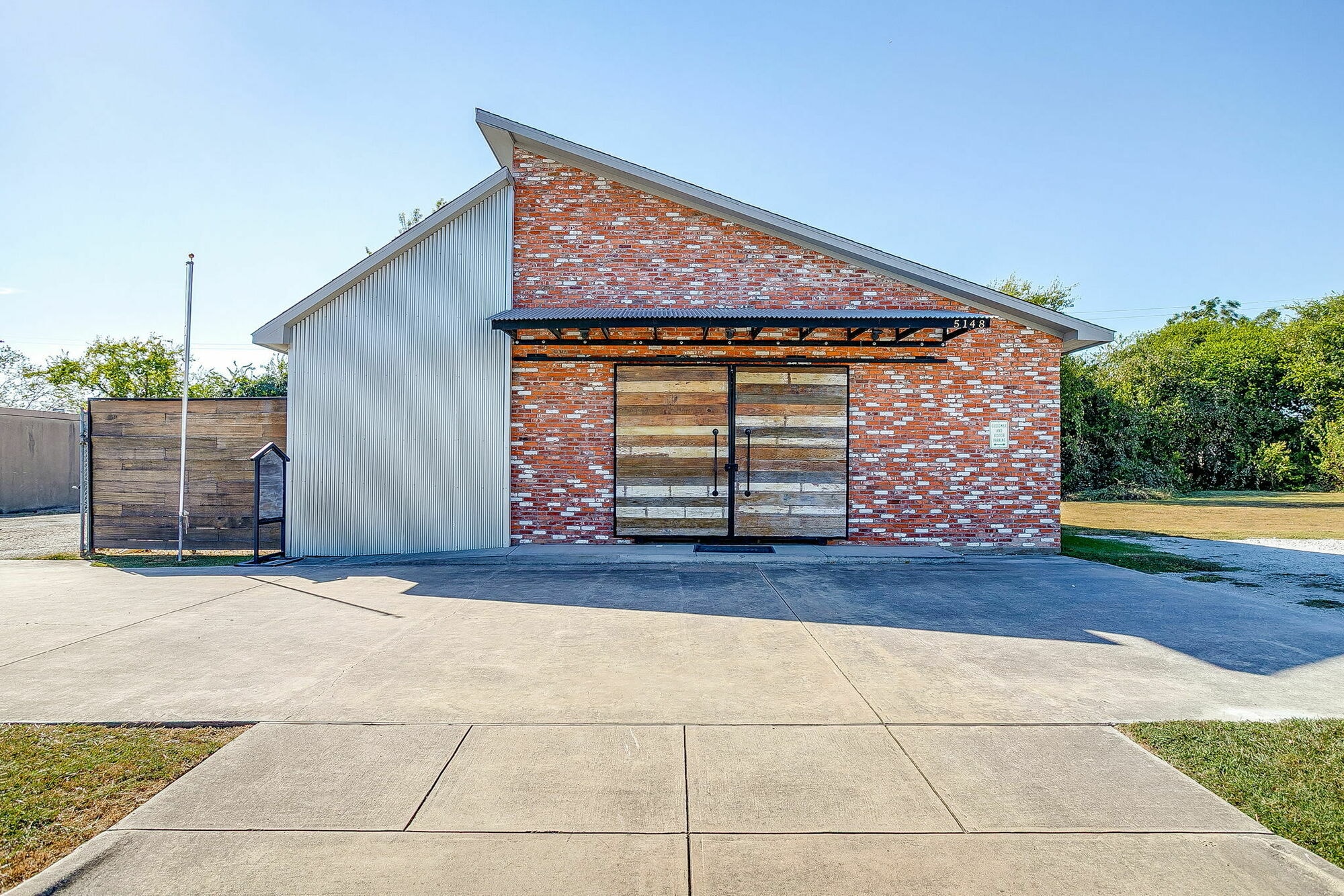 5148 Vickery Loop E, Benbrook, TX for Sale