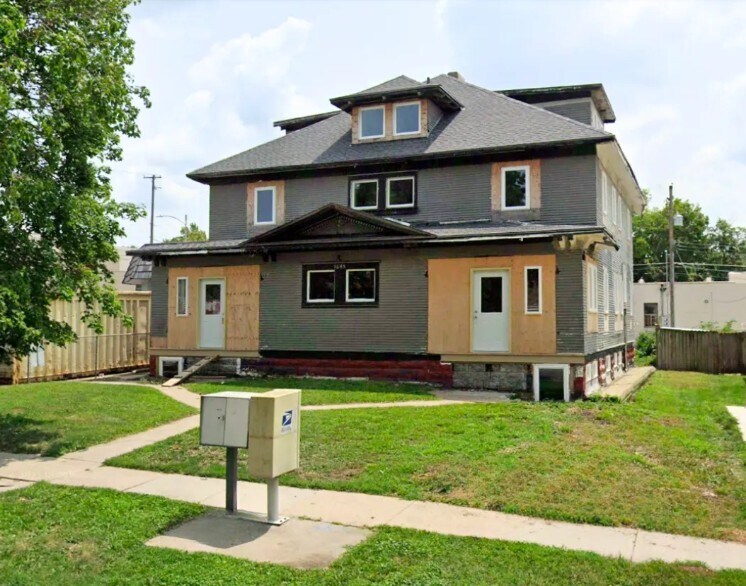 1645 Washington St, Lincoln, NE for Sale
