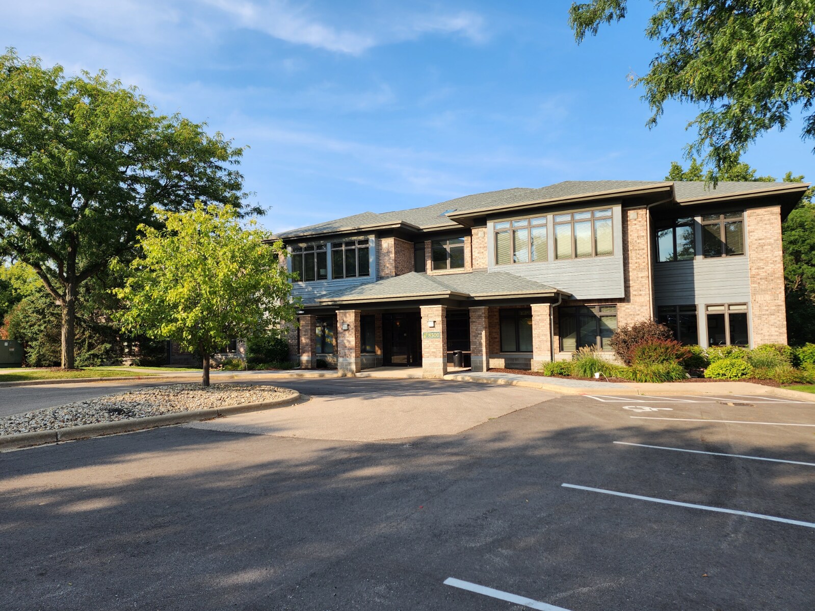 8500 Greenway Blvd, Middleton, WI for Rent
