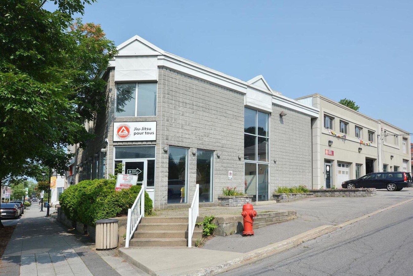 37 Rue Sainte-Anne, Ste-Anne-de-Bellevue, QC for Sale