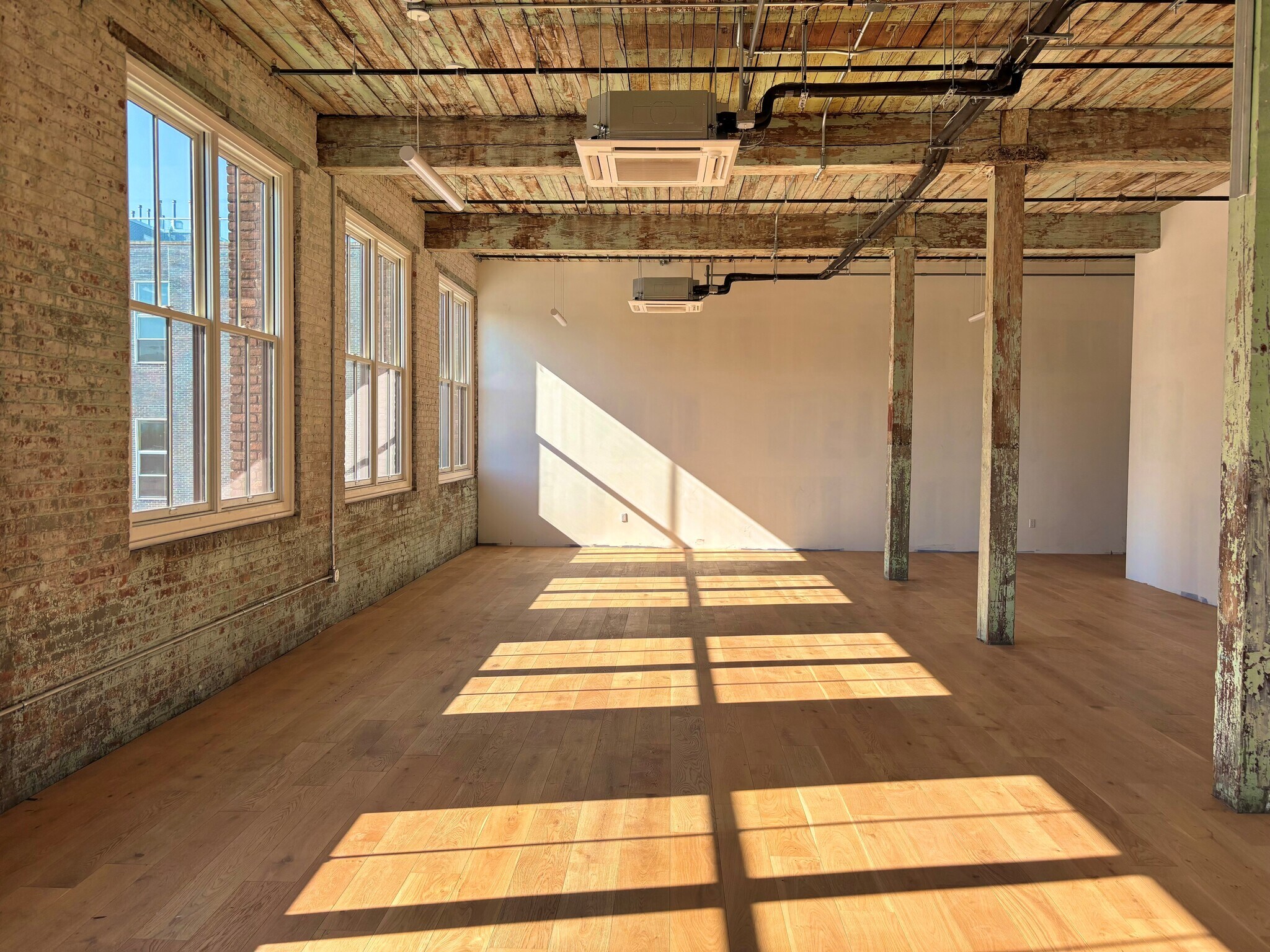 44-01 11th St, Long Island City, NY for Rent