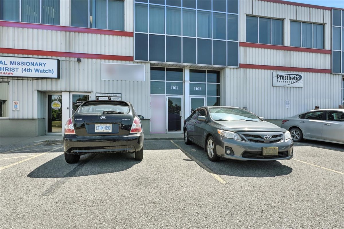 1143 Wentworth St, Oshawa, ON for Rent