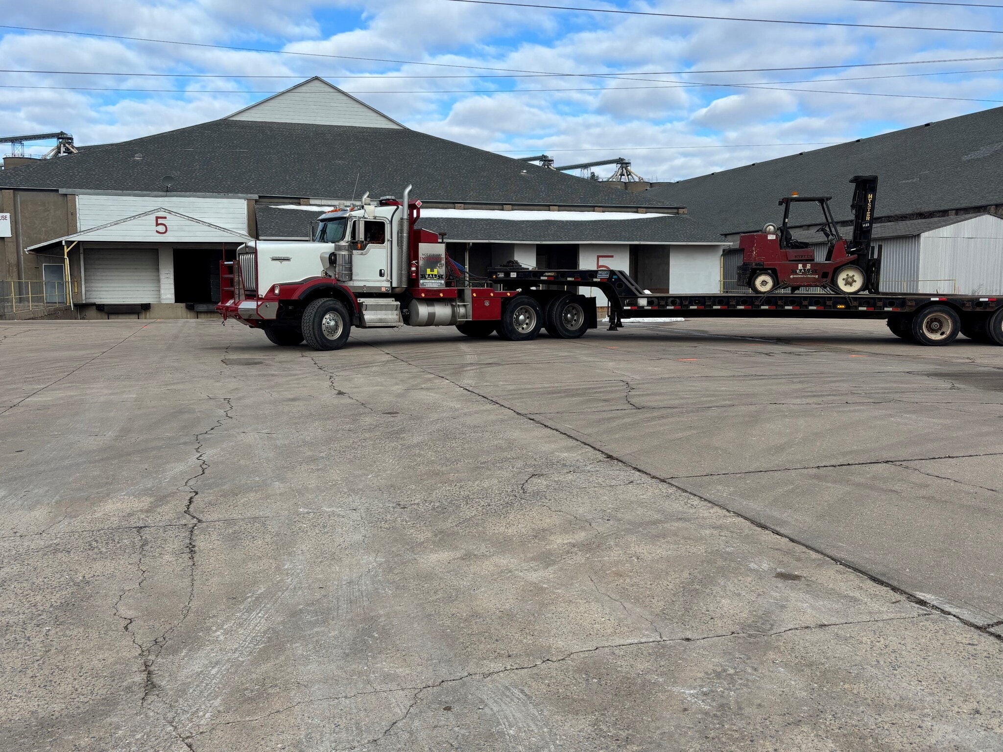 5755 S Hoover Rd, Wichita, KS for Rent