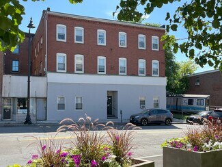 Taunton, MA Apartments - 6 Weir St