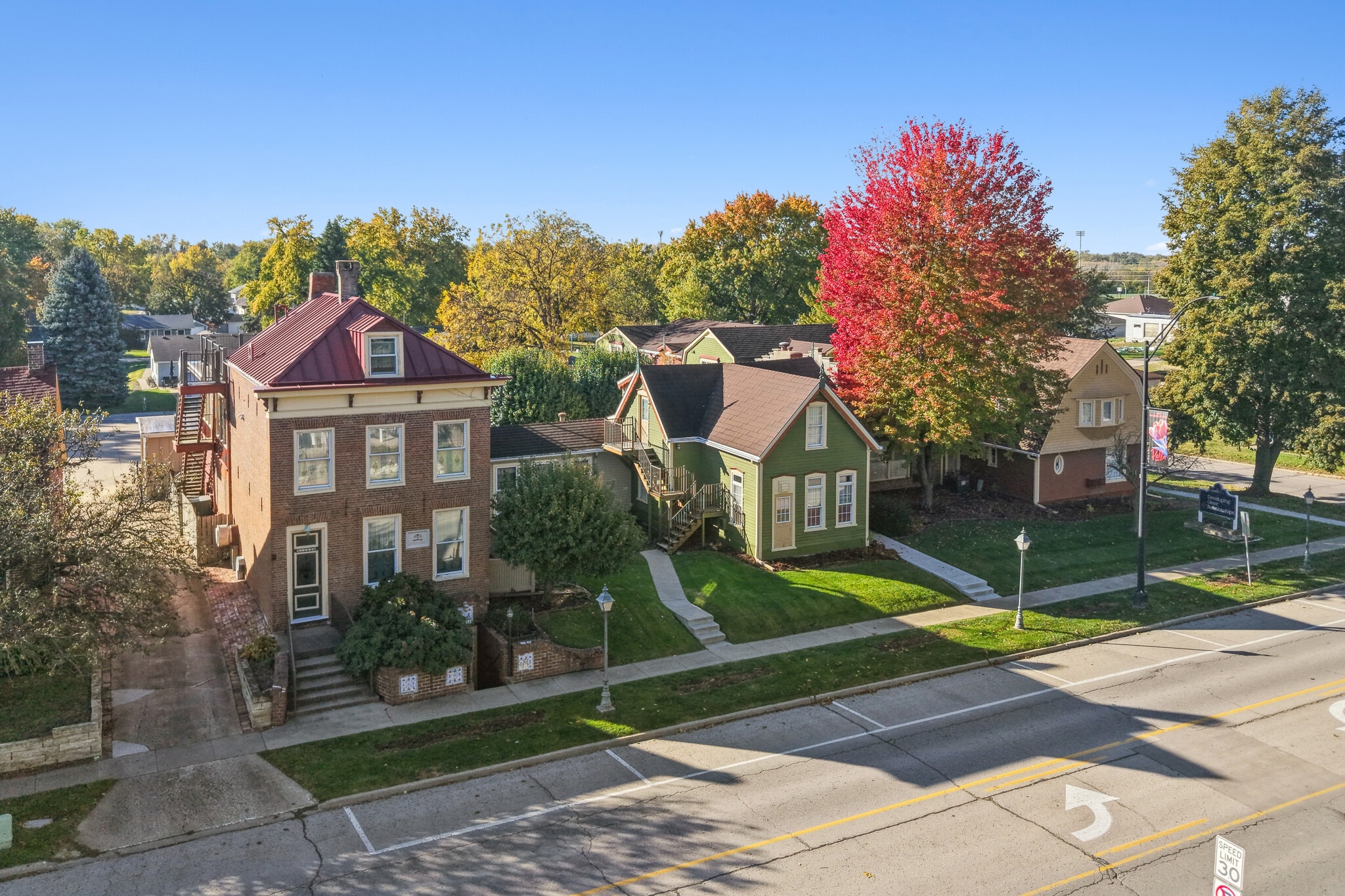 1111 Washington St, Pella, IA for Sale