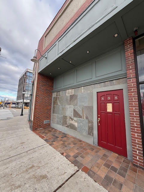888 Main St, Waltham, MA for Rent