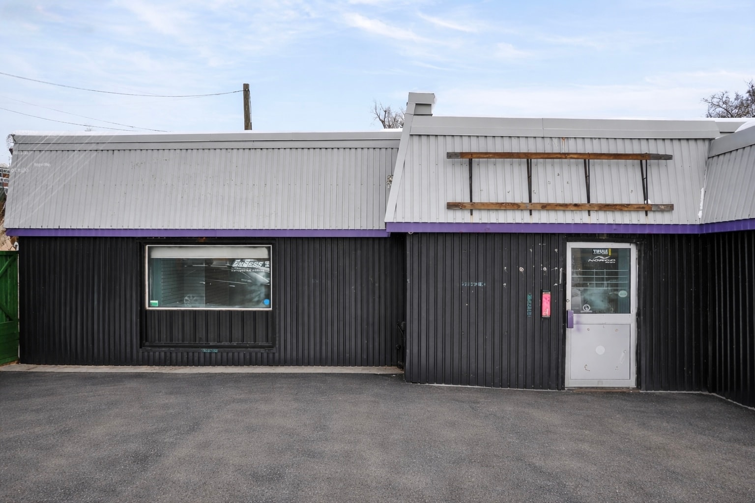 384 Queen St, Peterborough, ON for Sale
