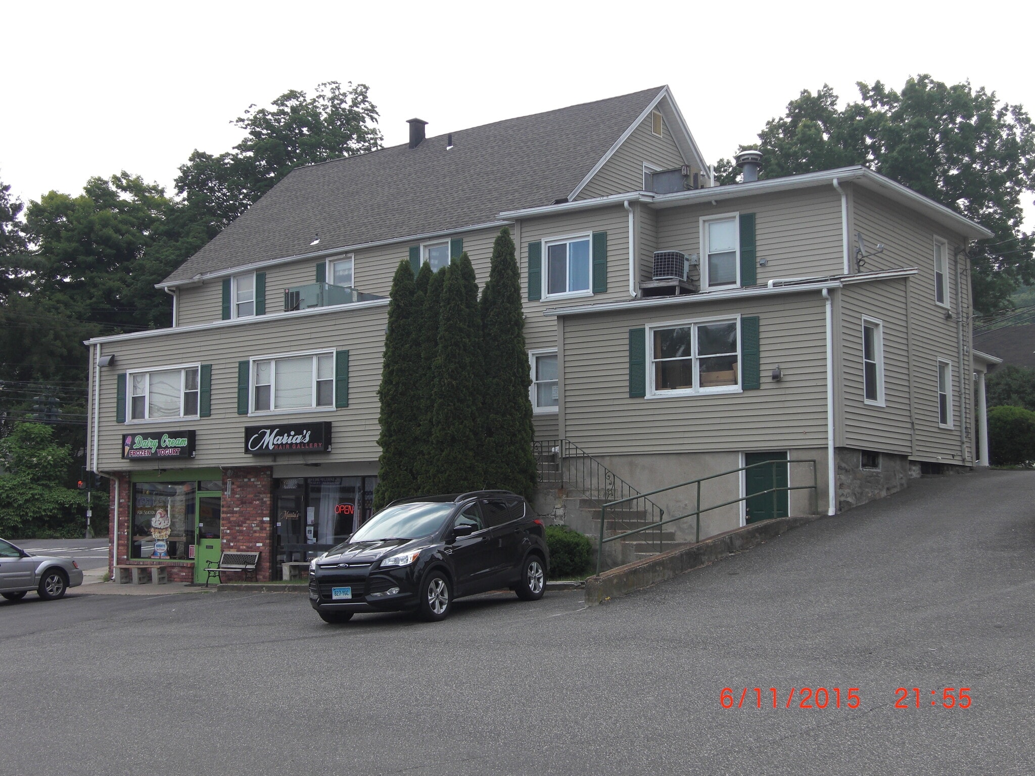 366 Derby Ave, Derby, CT for Rent