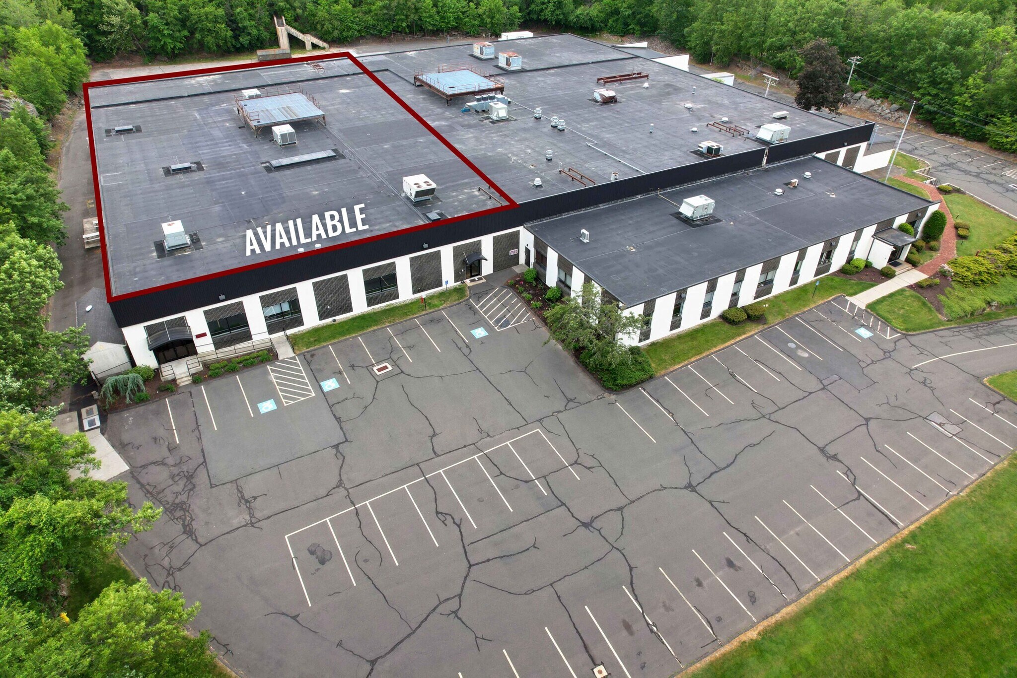 562 Captain Neville Dr, Waterbury, CT for Rent