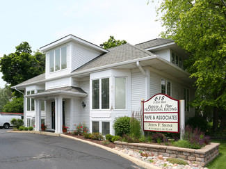 Wheaton, IL Coworking Space - 618 S West St