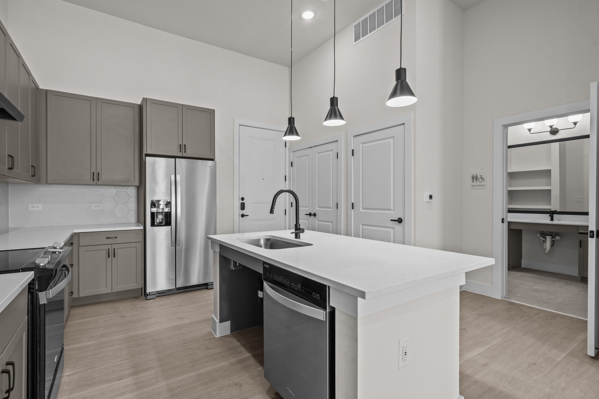 760 Airport Blvd, Austin, TX for Rent