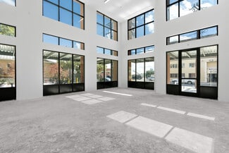 San Antonio, TX Retail - 923 E Carson St