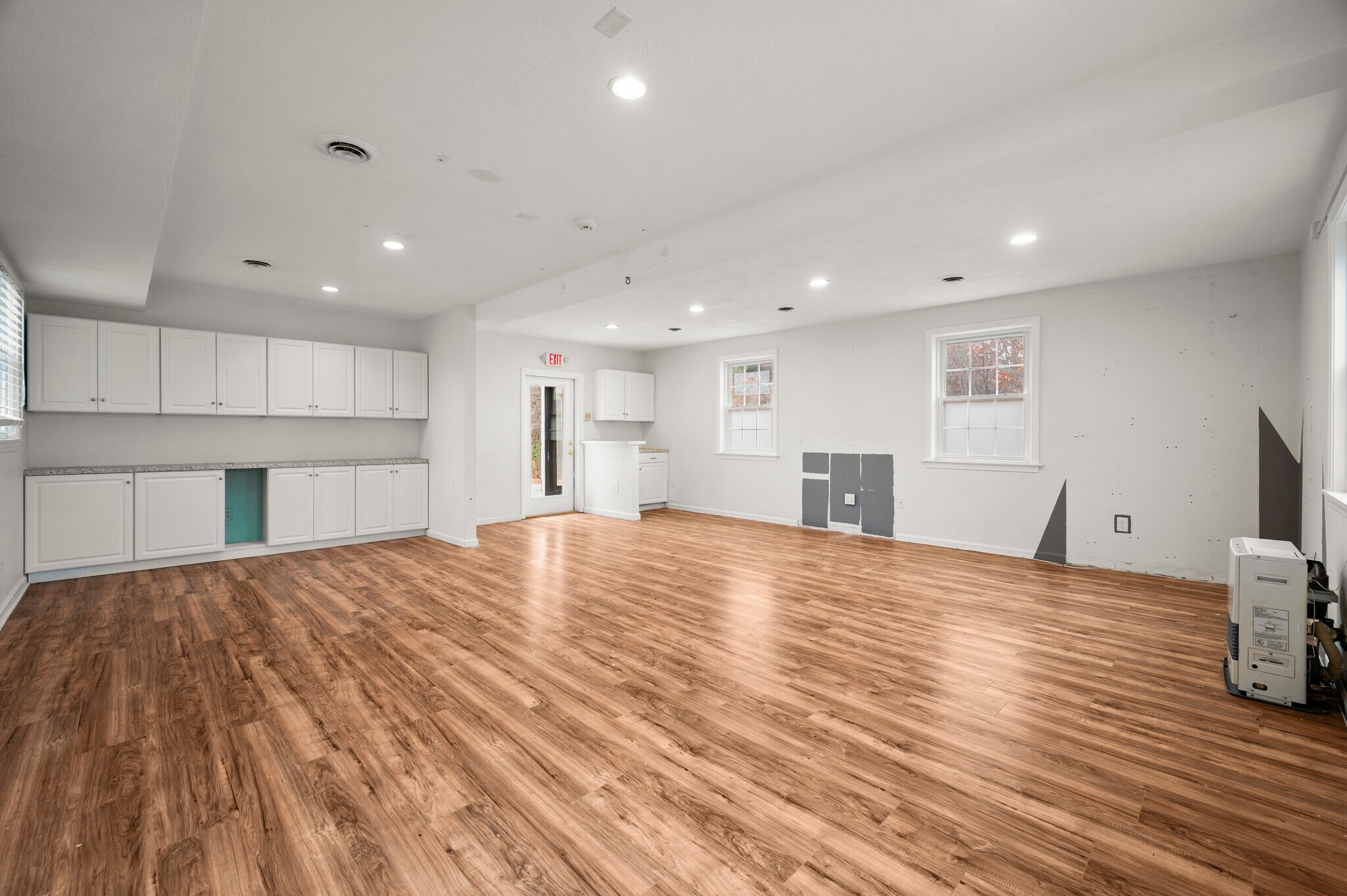 2425 Lafayette Rd, Portsmouth, NH for Sale