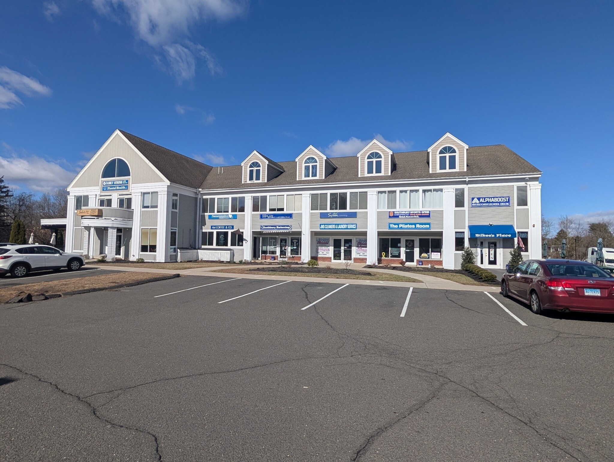 220 Main St S, Southbury, CT for Rent