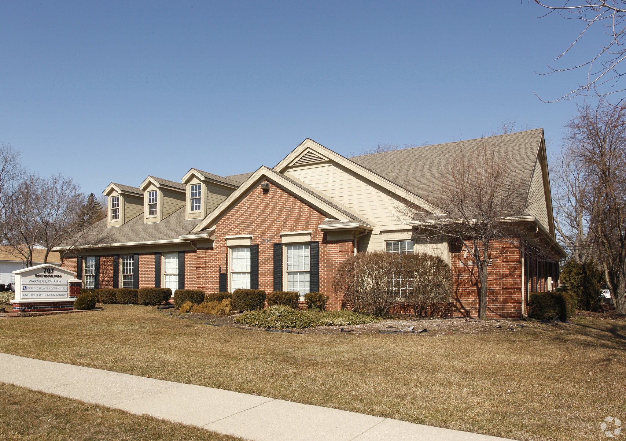 707 E Maple Rd, Troy, MI for Rent