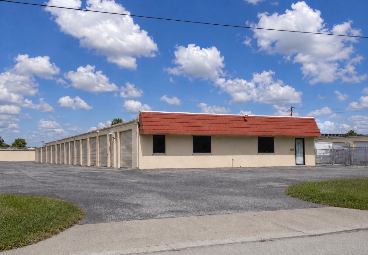 7535 Enterprise Dr, Riviera Beach, FL for Rent
