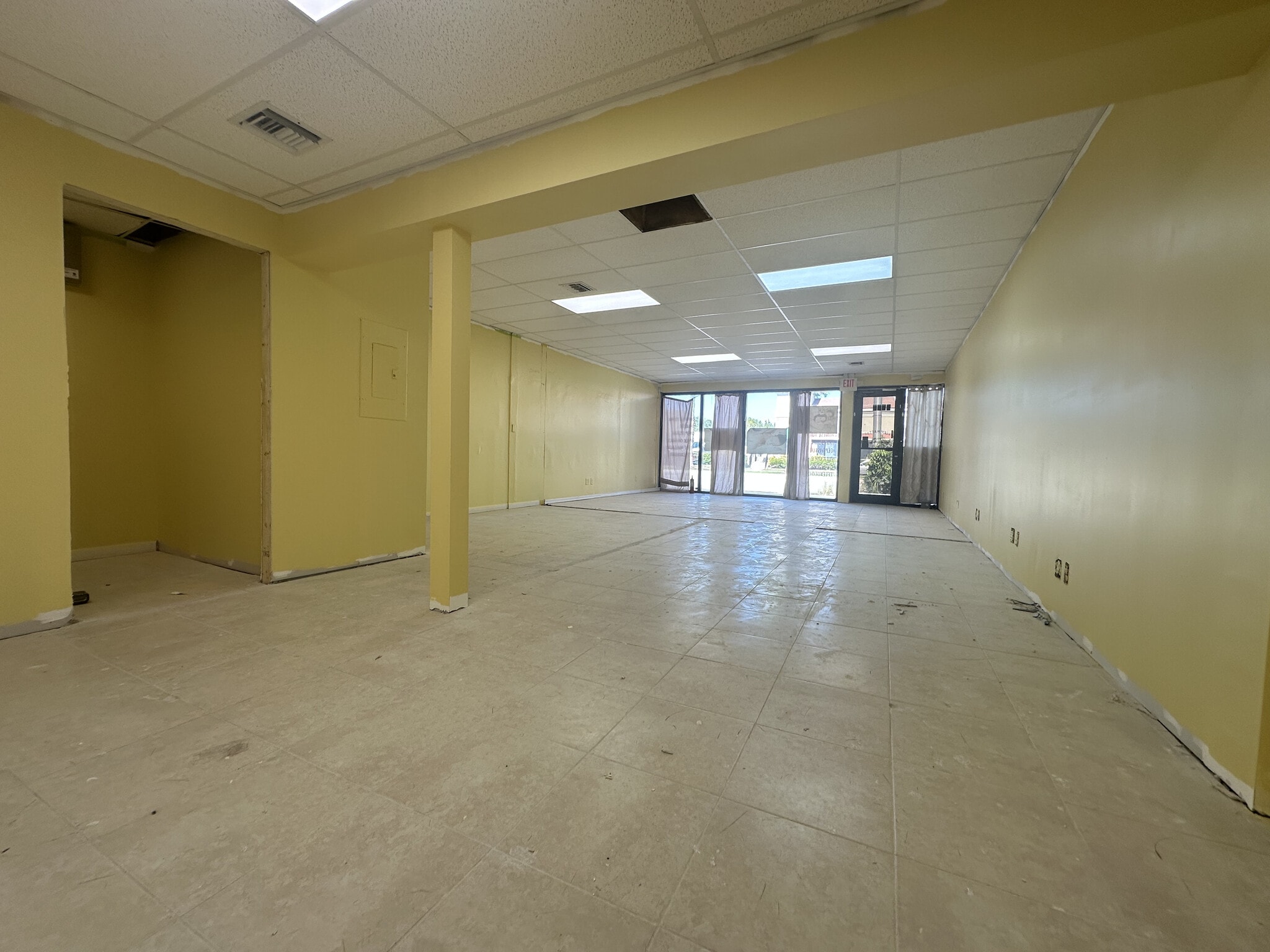 1420-1422 NE 163rd St, North Miami Beach, FL for Rent