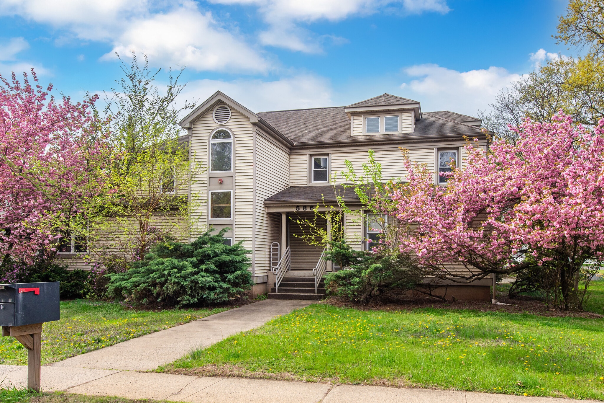 586 E Main St, Bridgewater, NJ for Sale