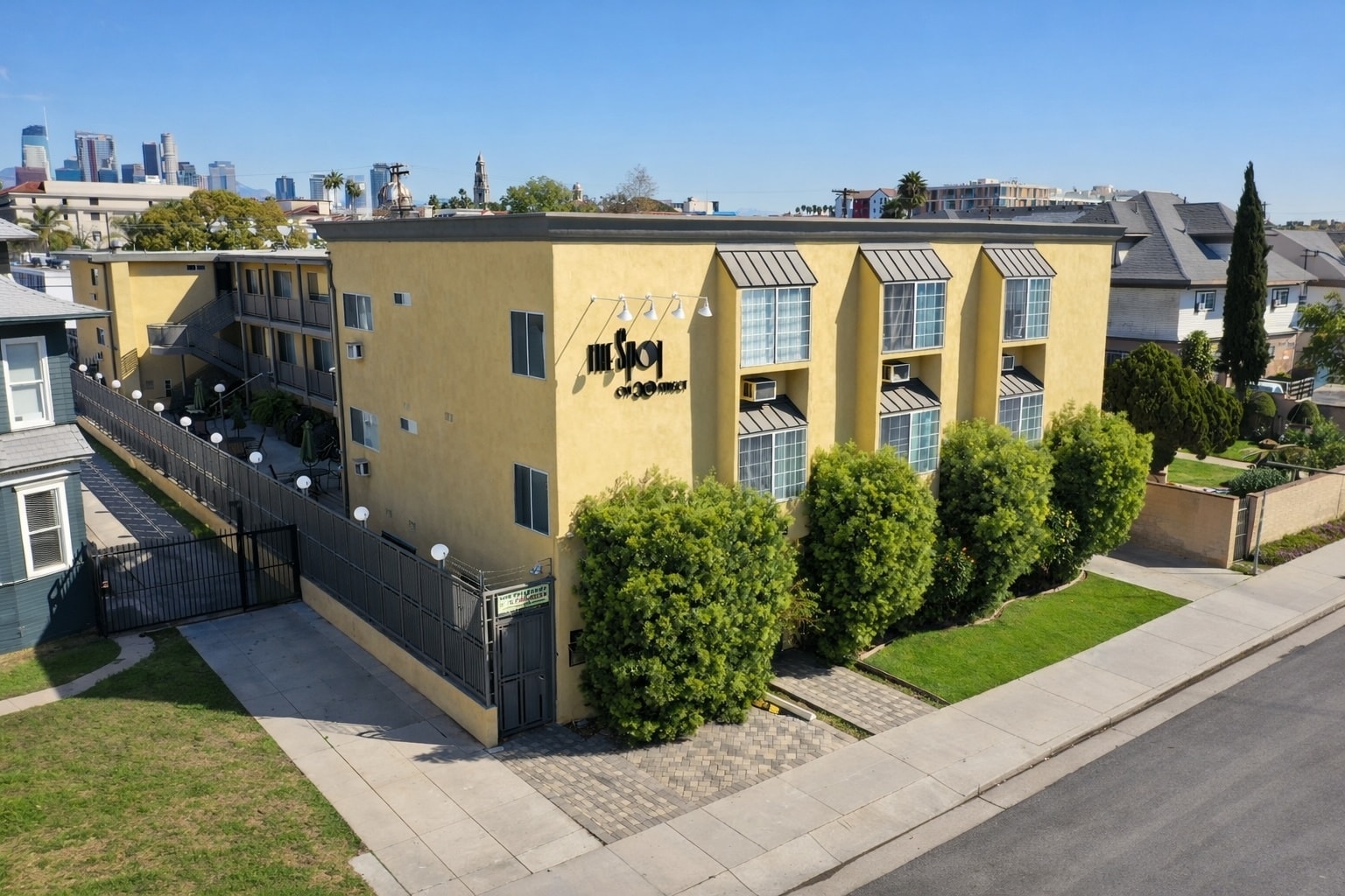 721 W 30th St, Los Angeles, CA for Sale