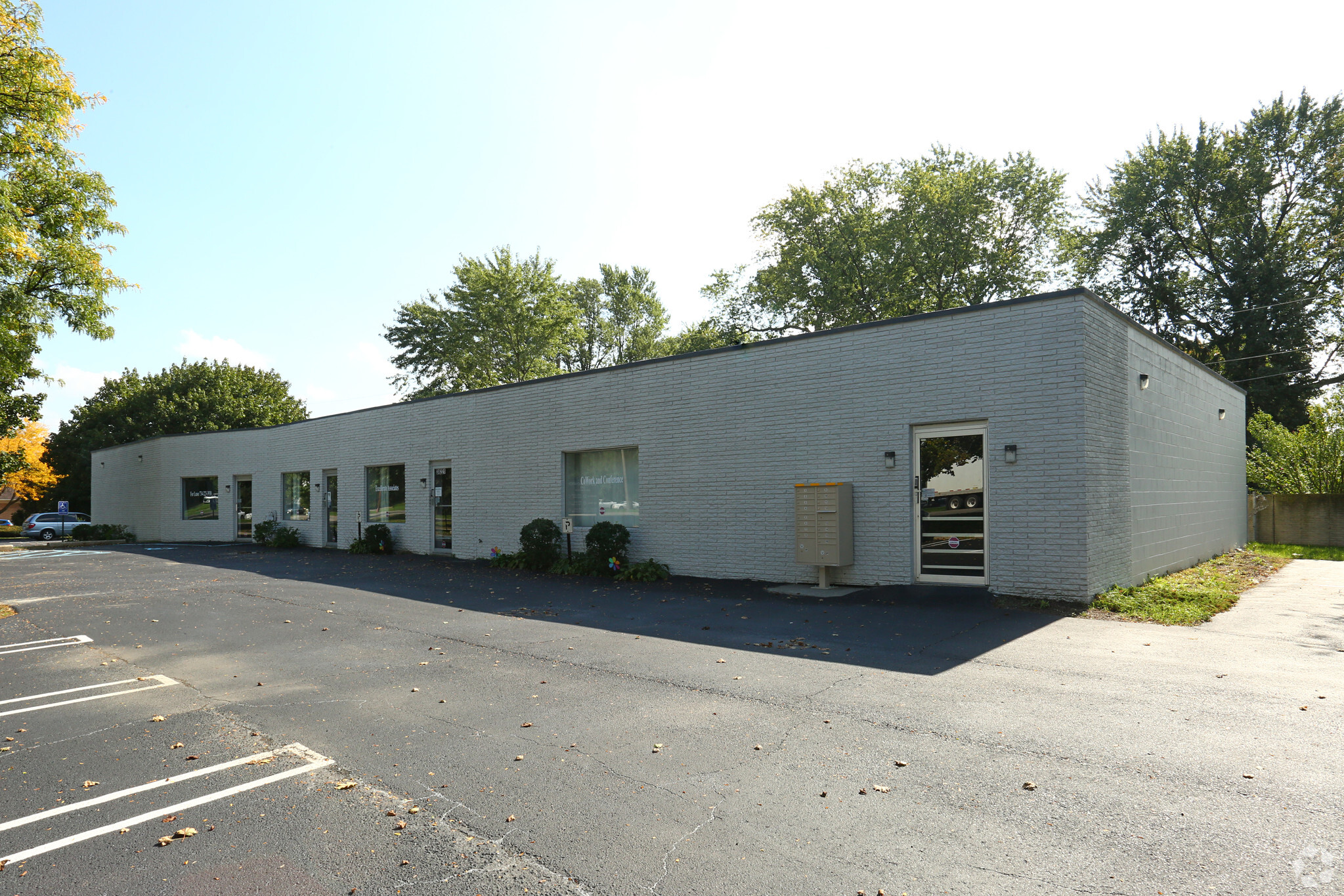 38221 Plymouth Rd, Livonia, MI for Rent