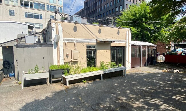 200 W Water St, Charlottesville, VA for Rent