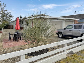 Martinez, CA Apartments - 1260 Delacy Ave