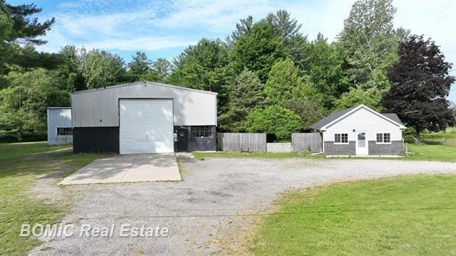9010 Dixie Hwy, Birch Run, MI for Sale