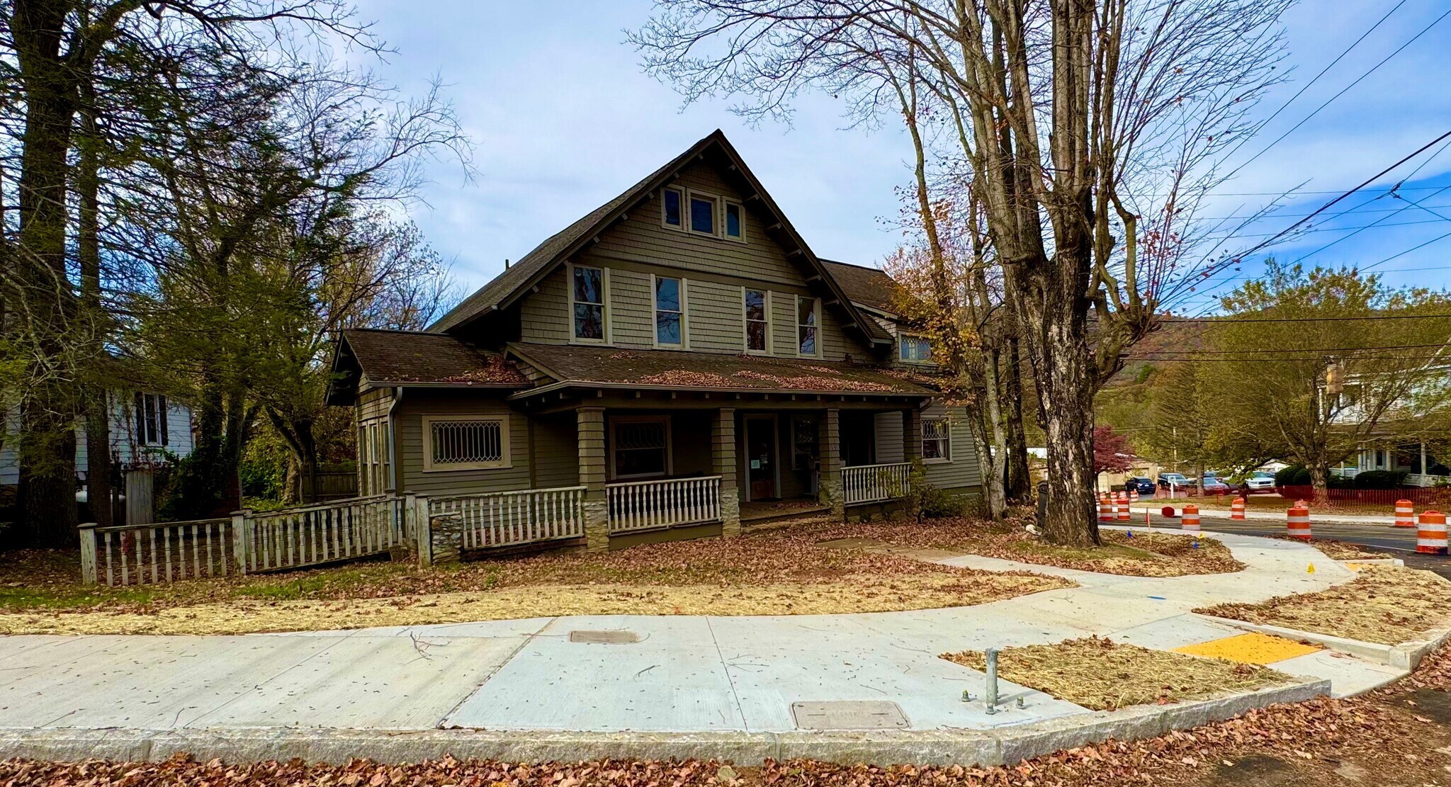 99 Walnut St, Waynesville, NC for Sale